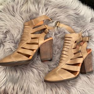 Free people 38 Hayes leather bootie block heel